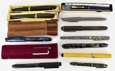 Lot 211 - Various vintage fountain and other pens to...