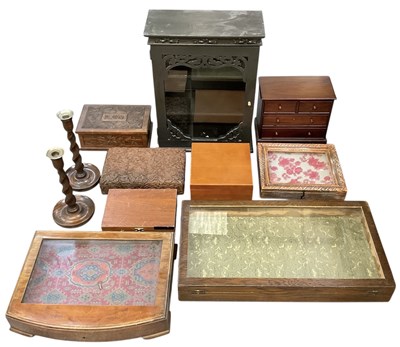 Lot 313 - A large quantity of assorted collectors' items,...