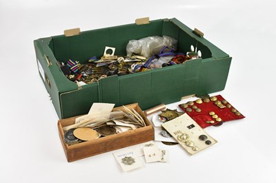 Lot 1264 - An extensive collection of military and other...