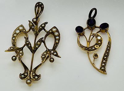 Lot 623 - A 9ct yellow gold seed pearl Art Nouveau...