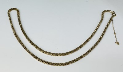 Lot 679 - A 9ct yellow gold box link chain, length 60cm,...