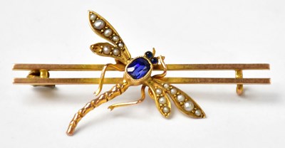 Lot 1219 - A 9ct yellow gold bar brooch in the form a...