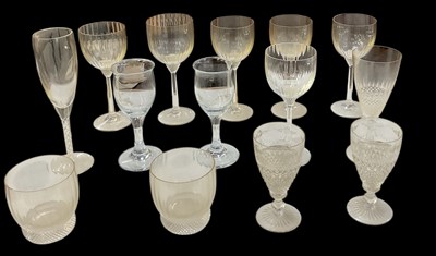Lot 584 - A small quantity of assorted cut and crystal...