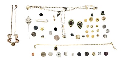 Lot 1350 - A small quantity of assorted vintage costume...