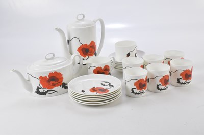 Lot 1276 - WEDGWOOD; a Susie Cooper design 'Corn Poppy'...