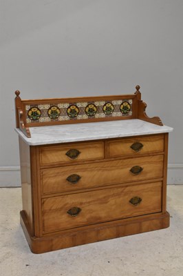 Lot 231 - An Edwardian marble top washstand, height...