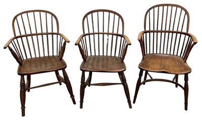 Lot 38 - A 19th century provincial ash and yew Windsor...