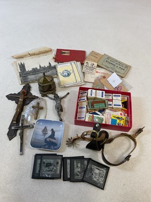 Lot 177 - A group of collectors' items including a pair...