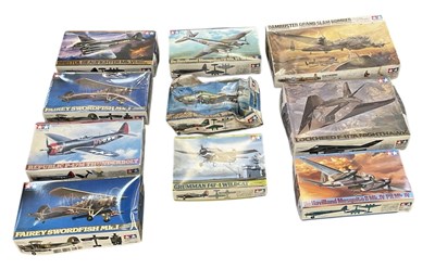 Lot 486 - A collection of ten assorted 1:48 scale model...
