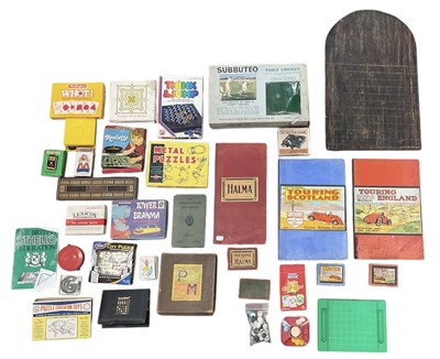 Lot 502 - A quantity of assorted vintage games and...