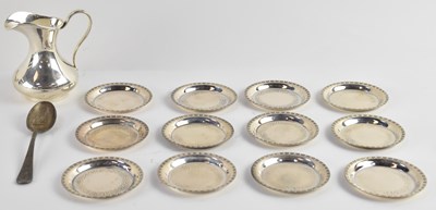 Lot 1132 - A George V hallmarked silver cream jug, London...