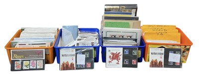 Lot 437 - A large quantity of GB presentation packs and...