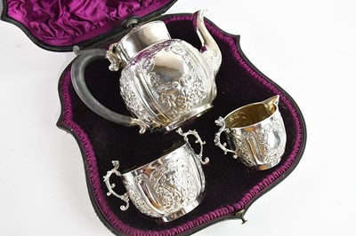 Lot 103 - WAKELY & WHEELER; a Victorian hallmarked...