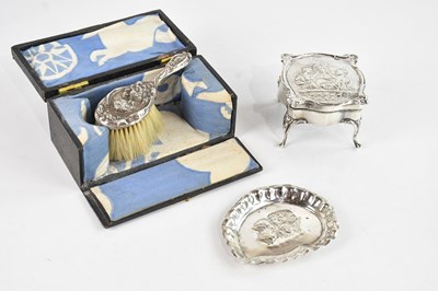 Lot 421 - A George V hallmarked silver jewellery box of...