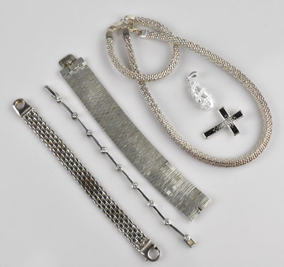 Lot 1043 - A collection of contemporary sterling silver...