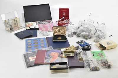 Lot 1114 - A collection of coins including a Queen's...