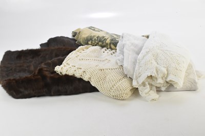 Lot 407 - A collection of mixed tablecloths, with a fur...