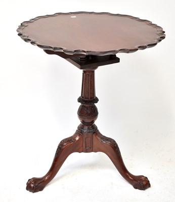 Lot 60 - A good quality reproduction mahogany tilt-top...