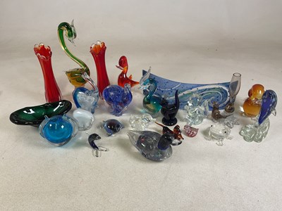 Lot 465 - A quantity of glass ornaments, to include...
