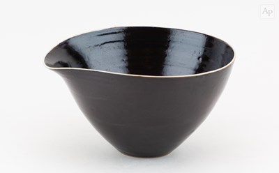 Lot 466 - LUCIE RIE (1902-1995) & HANS COPER (1920-1981);...