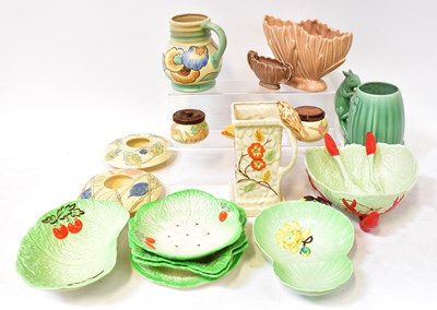 Lot 199 - A quantity of 1930s ceramics, including a...