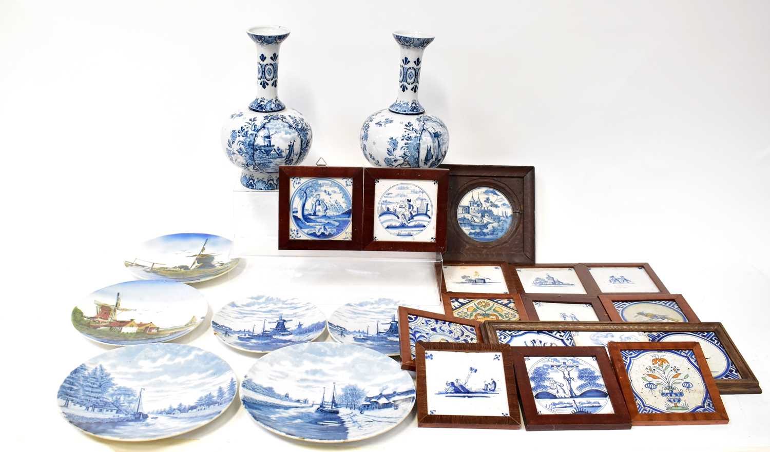 Lot 201 - A collection of Delft ware ceramics