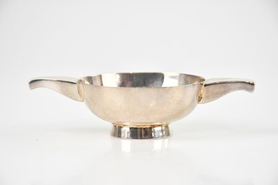 Lot 578 - GARRARD & CO LTD; an Elizabeth II hallmarked...