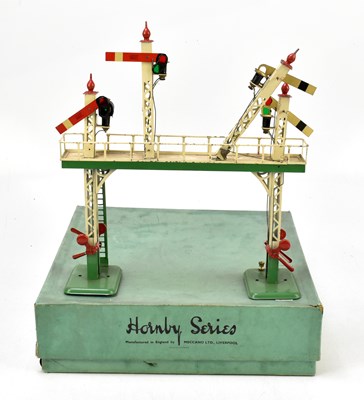 Lot 255 - HORNBY; a tin plate signal gantry