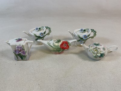 Lot 408 - FRANZ; porcelain comprising FZ00885 Poppy...
