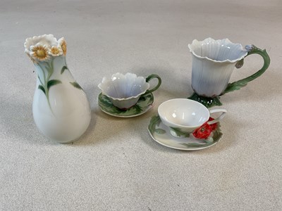 Lot 410 - FRANZ; porcelain items comprising FZ00374...