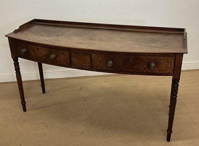 Lot 762 - A 19th century mahogany bowfronted serving...