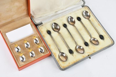 Lot 206 - WALKER & HALL; a cased set of six hallmarked...