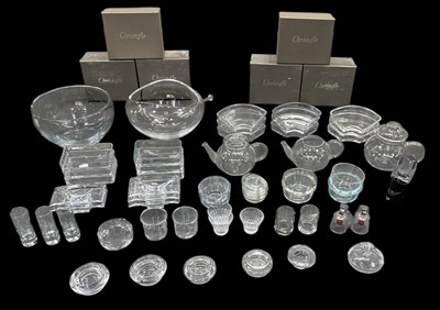 Lot 566 - A quantity of assorted cut and crystal...