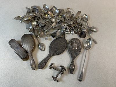 Lot 556 - A large collection of silver flatware...