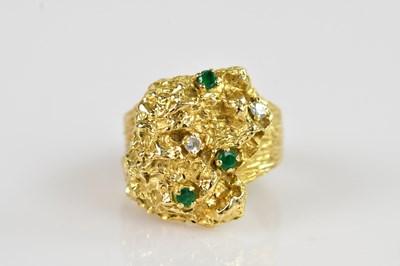 Lot 2267 - An 18ct yellow gold diamond and emerald gold...