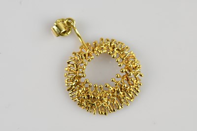 Lot 2074 - STUART DEVLIN; an 18ct yellow gold Caryatid...