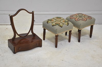 Lot 276 - An Edwardian mahogany toilet mirror, height...