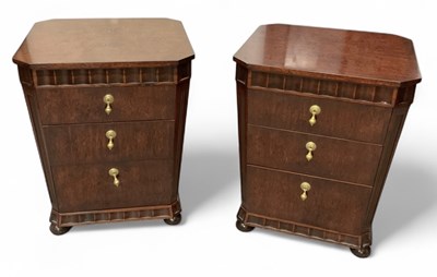 Lot 29 - A pair of reproduction Regency style mahogany...