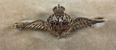Lot 250 - SWEETHEART BADGES; a rare 9ct gold Royal...
