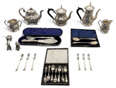 Lot 1131 - Various items of silver plate comprising a...