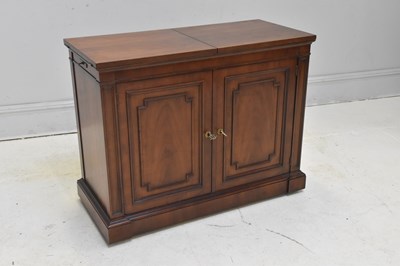 Lot 125 - KINDEL FURNITURE CO (USA); a 'Regency'...