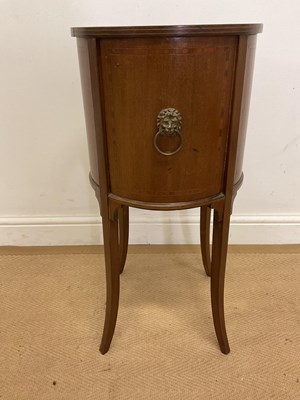 Lot 830 - An Edwardian jardiniere with splayed legs, 71...