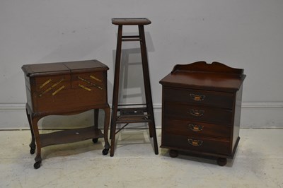 Lot 282 - An early 20th century tile top jardinière...