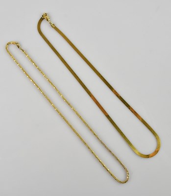 Lot 2092 - A yellow metal box link necklace stamped '375',...