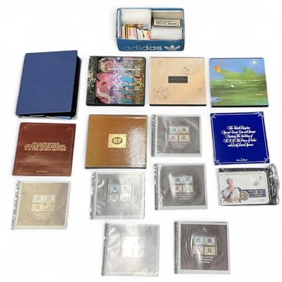 Lot 433 - A large quantity of stamp booklets including...