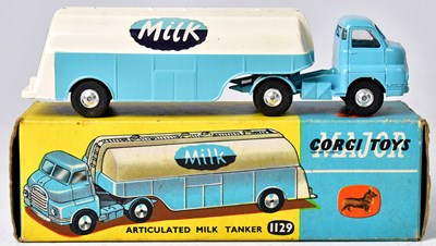 Lot 463 - CORGI; a boxed Major Articulated Milk Tanker...