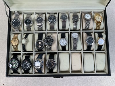 Lot 814 - A group of twenty gentleman's wristwatches...