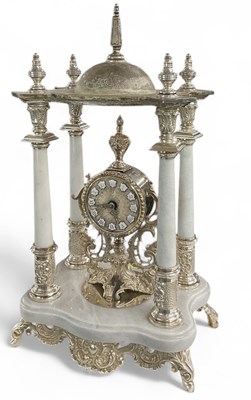 Lot 117 - A large modern impressive mantel clock, with...