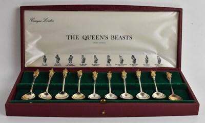 Lot 1177 - COMYNS, LONDON; a cased set of Queen Elizabeth...
