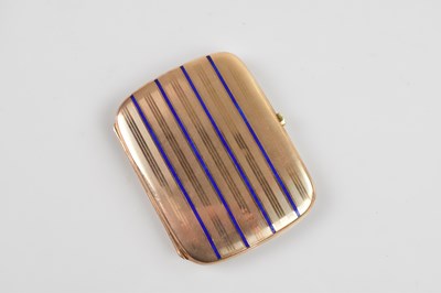 Lot 1442 - A 9ct rose gold cigarette case, with linear...